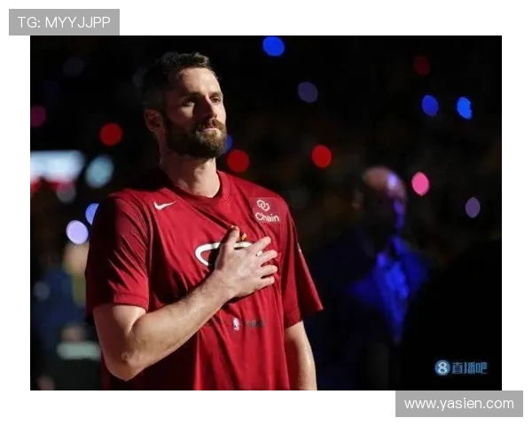 乐福首发出战28分钟三分9中2拿6分6板3助攻全场数据表现平稳